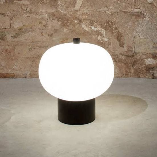 Lámpara de mesa Ilargi Grok negra y blanca