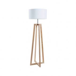 Lámpara de pie de madera con pantalla blanca diseño Kara de Exo Lighting Novolux diseño nórdico