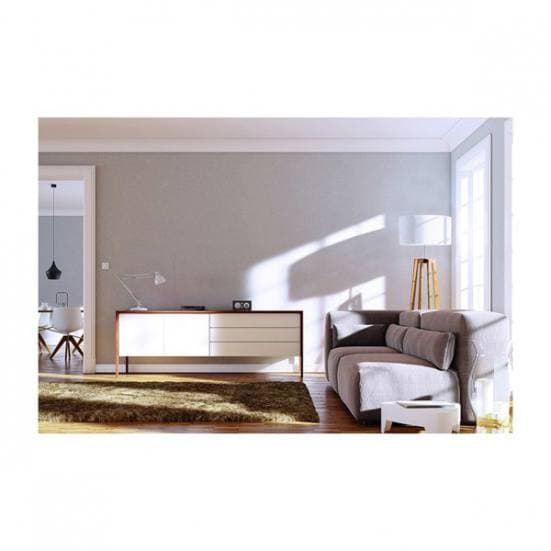 Salón con lámpara de pie de madera con pantalla blanca diseño Kara de Exo Lighting Novolux diseño nórdico