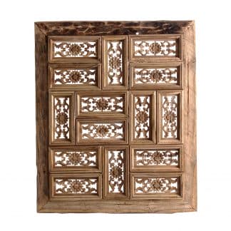 Panel decorativo cuadrado abay, en color natural envejecido, de estilo étnico. Fabricado en madera tropical.