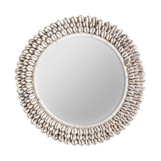 Espejo, en color natural, de estilo nórdico. Fabricado en concha, combinado con espejo.