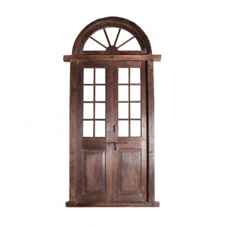 Puerta darialea, en color marrón envejecido, de estilo étnico. Fabricado en madera de teka, combinado con vidrio. Se trata de una puerta real antigua.