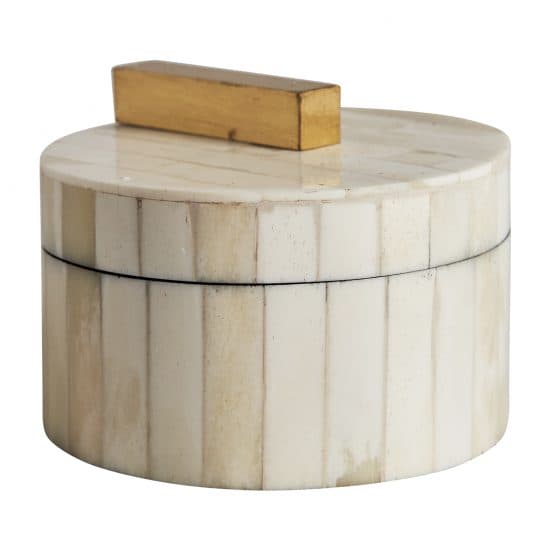 Caja nairi, en color marfil, de estilo nórdico. Fabricado en hueso, combinado con resina.