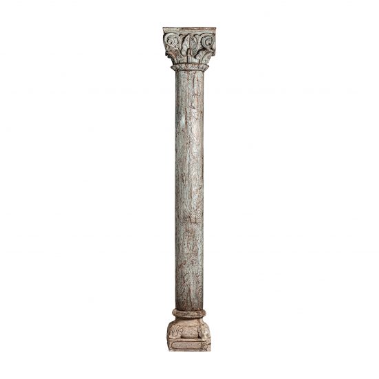 Columna hadu, en color gris envejecido, de estilo étnico. Fabricado en madera de teka. Producto desmontable.