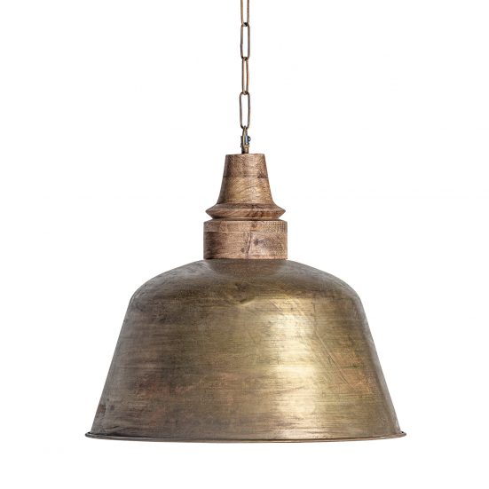Lámpara de techo, en color oro viejo, de estilo industrial. Fabricado en hierro.