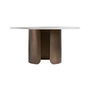 Mesa comedor Vimperk de estilo art deco, fabricado en porcelánico en color blanco roto, combinado con acero en color marrón. Producto desmontable.
