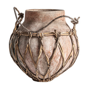 Jarrón deodhe de estilo clásico, fabricado en terracota en color tonos en marrón.