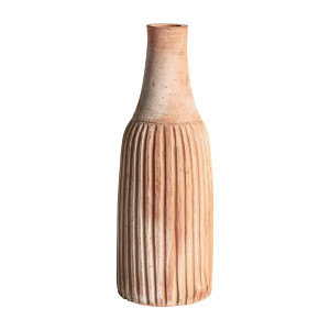 Jarrón aike de estilo contemporáneo, fabricado en arcilla en color marrón claro con acabado envejecido.