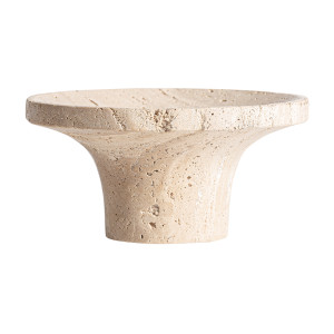 Vacia bolsillos jasha de estilo contemporáneo, fabricado en travertino en color crema.