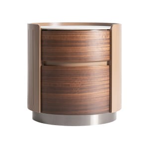 Mesita de noche redonda giswil de estilo art deco, fabricado en madera contrachapada en color marrón, combinado con chapa de eucalipto en color marrón claro y piedra sinterizada en color blanco.