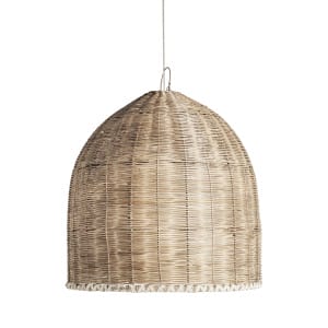 Lámpara de colgar Hatelhe de estilo boho, fabricado en ratán en color marrón.