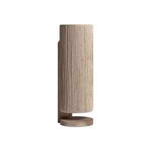Lámpara de sobremesa jacquard, de estilo contemporáneo. Fabricado en madera de mango, en color marrón, combinado con rafia, en color marrón claro.