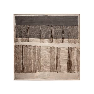 Lienzo aslan de estilo boho, fabricado en lienzo en color tonos en marrón con acabado artesanal, combinado con madera de pino en color marrón.