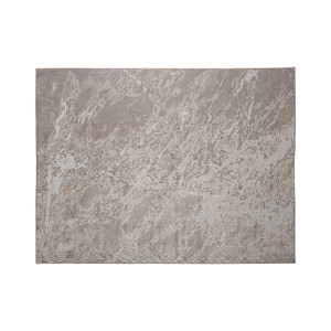 Alfombra gea de estilo clásico, fabricado en viscosa en color beige en color tonos claros.