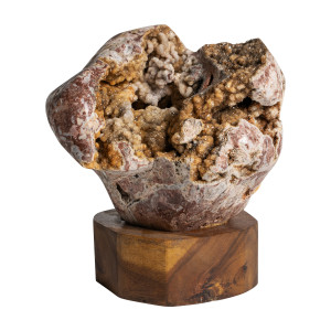 Figura decorativa surtido 0 de estilo nórdico, fabricado en cristal en color tonos en marrón, combinado con madera de teka en color marrón claro.