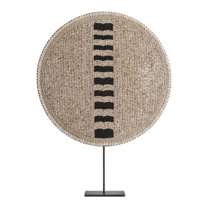 Figura decorativa Lahae de estilo contemporáneo, fabricado en bambú en color tonos neutros, combinado con hierro en color negro. Producto desmontable.