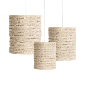 Lámpara de colgar j 3 Meuzac de estilo boho, fabricado en fibra natural en color crema.