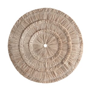 Panel decorativo Fauch de estilo boho, fabricado en fibra natural en color beige.