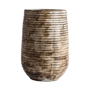 Tinaja Aleksy de estilo vintage, fabricado en terracota en color marrón con acabado envejecido.