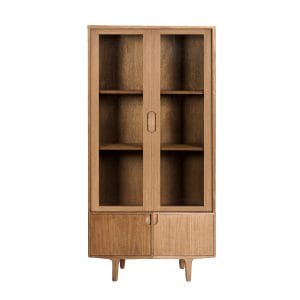 Vitrina Kamenz de estilo nórdico, fabricado en madera mindi en color marrón, combinado con madera contrachapada y cristal. Producto desmontable.