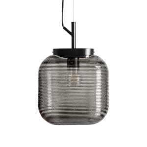 Lámpara de colgar lyra de estilo contemporáneo, fabricado en vidrio en color gris con acabado traslúcido, combinado con acero en color negro. Producto desmontable.