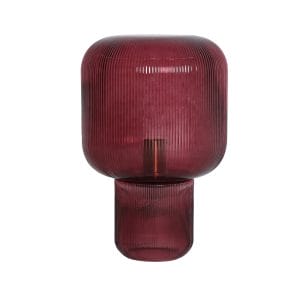 Lámpara de sobremesa Sira de estilo art deco, fabricado en cristal en color burdeos con acabado estriado, combinado con hierro en color oro.