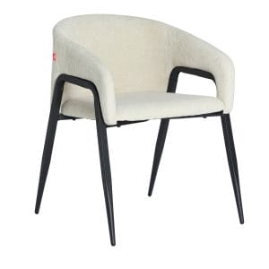 Silla Aren de estilo contemporáneo, fabricado en poliéster en color blanco roto, combinado con hierro en color negro y espuma. Producto desmontable.