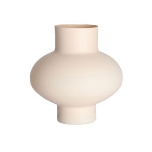 Jarrón Auritz de estilo contemporáneo, fabricado en cristal en color beige con acabado mate.