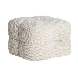 Reposapiés Nook de estilo contemporáneo, fabricado en poliéster en color beige, combinado con espuma y madera de pino.