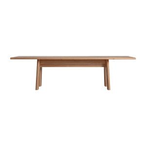 Mesa comedor Nara, fabricado en madera roble en color marrón.
