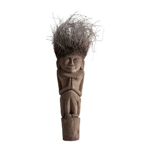 Escultura pie Bowie de estilo étnico, fabricado en madera palma en color marrón.