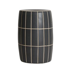 Mesa auxiliar Tank de estilo contemporáneo, fabricado en cerámica en color negro.