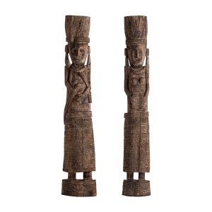 Escultura pie j 2 de estilo étnico, fabricado en madera suar en color marrón, combinado con hierro en color negro.