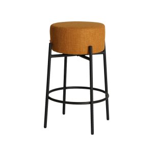 Taburete Lavoux de estilo contemporáneo, fabricado en poliéster en color ocre, combinado con acero en color negro y espuma.