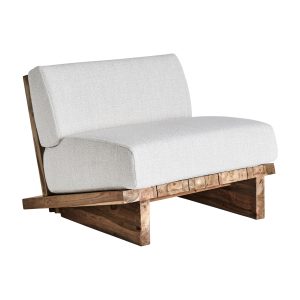 Sillón Pure, fabricado en polipropileno reciclado en color blanco, combinado con madera de teka reciclada en color marrón y espuma.