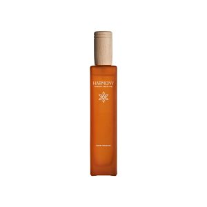Spray Harmony de estilo shabby chic, fabricado en vidrio en color naranja, combinado con madera de haya. 85% de alcohol, 15% de azafrán y piel de naranja.