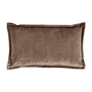 Cojín Aricia de estilo clásico, fabricado en terciopelo en color beige. Producto desenfundable.