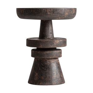 Mesa auxiliar Kaania de estilo rústico, fabricado en madera suar en color marrón con acabado envejecido.