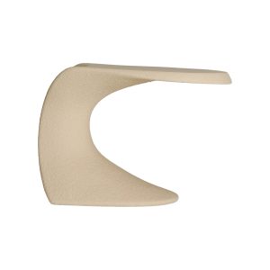 Mesa auxiliar Latky de estilo contemporáneo, fabricado en fibra de vidrio en color beige con acabado rugoso, combinado con resina en color beige.