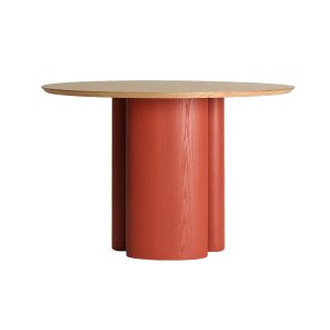 Mesa comedor Foam de estilo contemporáneo, fabricado en chapa de fresno en color beige en color teja y madera dm en color marrón. Producto desmontable.