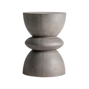 Mesa auxiliar Enso de estilo contemporáneo, fabricado en arcilla en color gris, combinado con fibra de vidrio.
