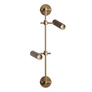 Aplique Nut de estilo contemporáneo, fabricado en bronce en color dorado.